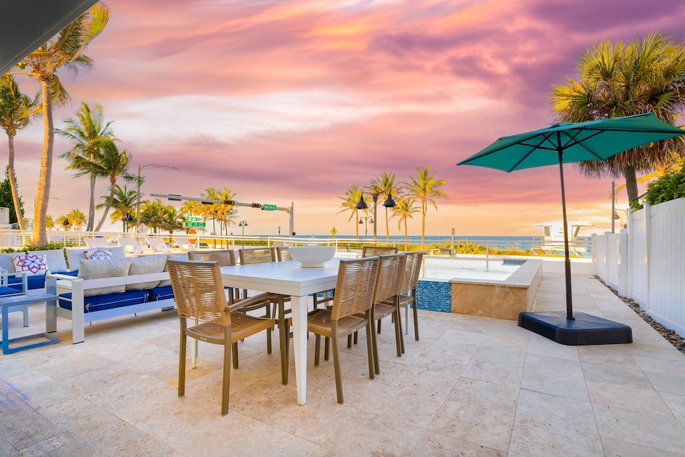 Beach Haven by Avantstay Pool Ocean Views Steps From the Beach