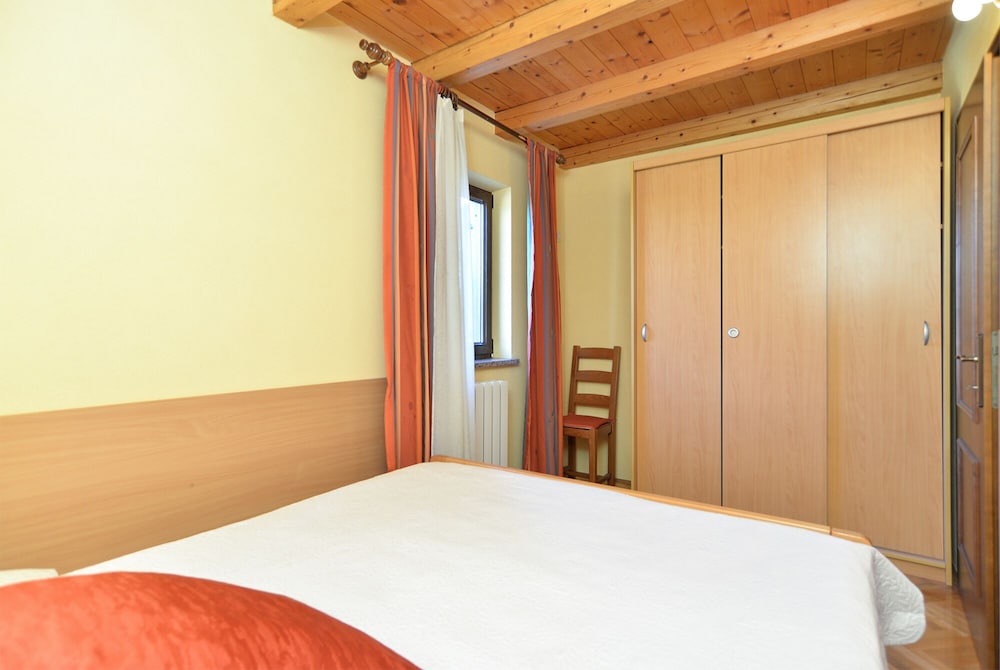 Apartments Pam 379