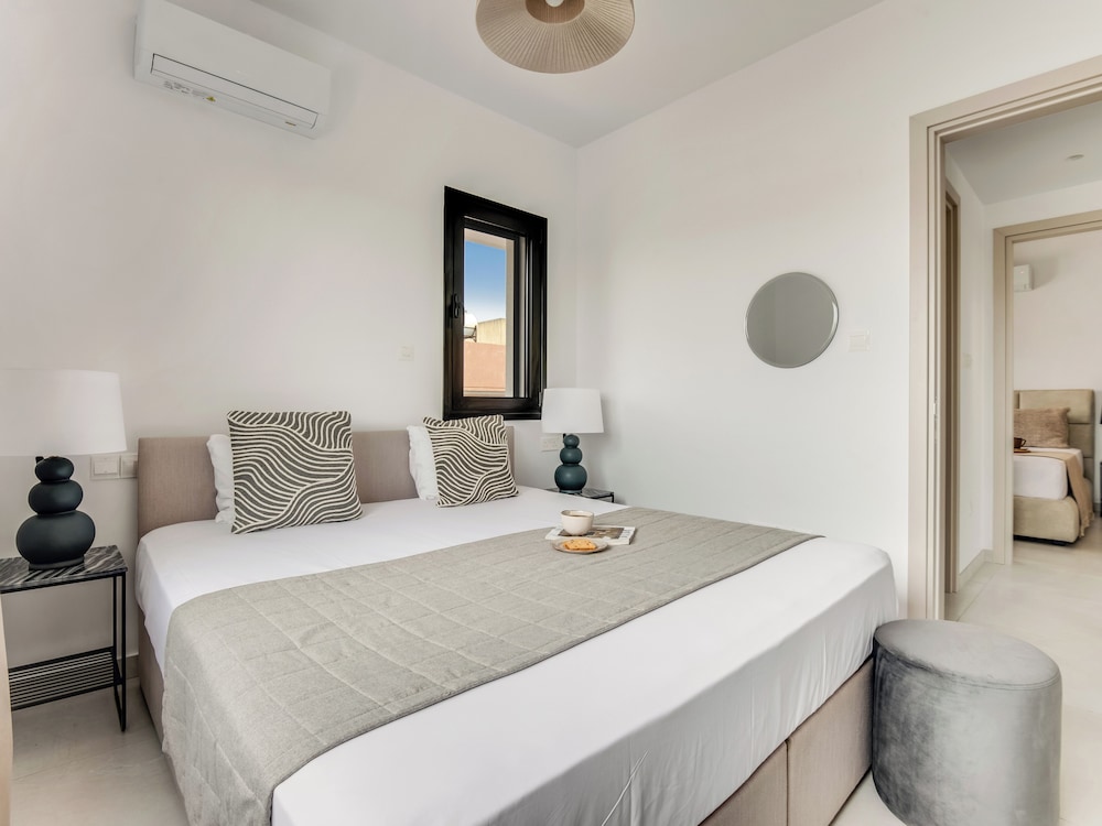 Sanders Only Limassol - Full Building