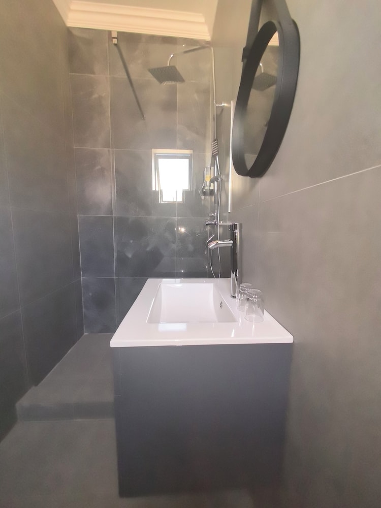 Bryanston Palms Accommodation