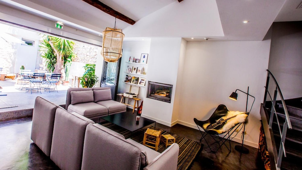 lounge