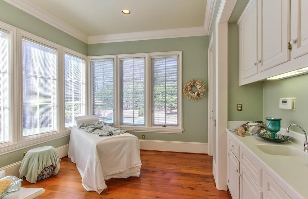 Monterey Vacations - Lx33: Luxury Vacation Villa On Pebble Beach With Pool - Property Image 5