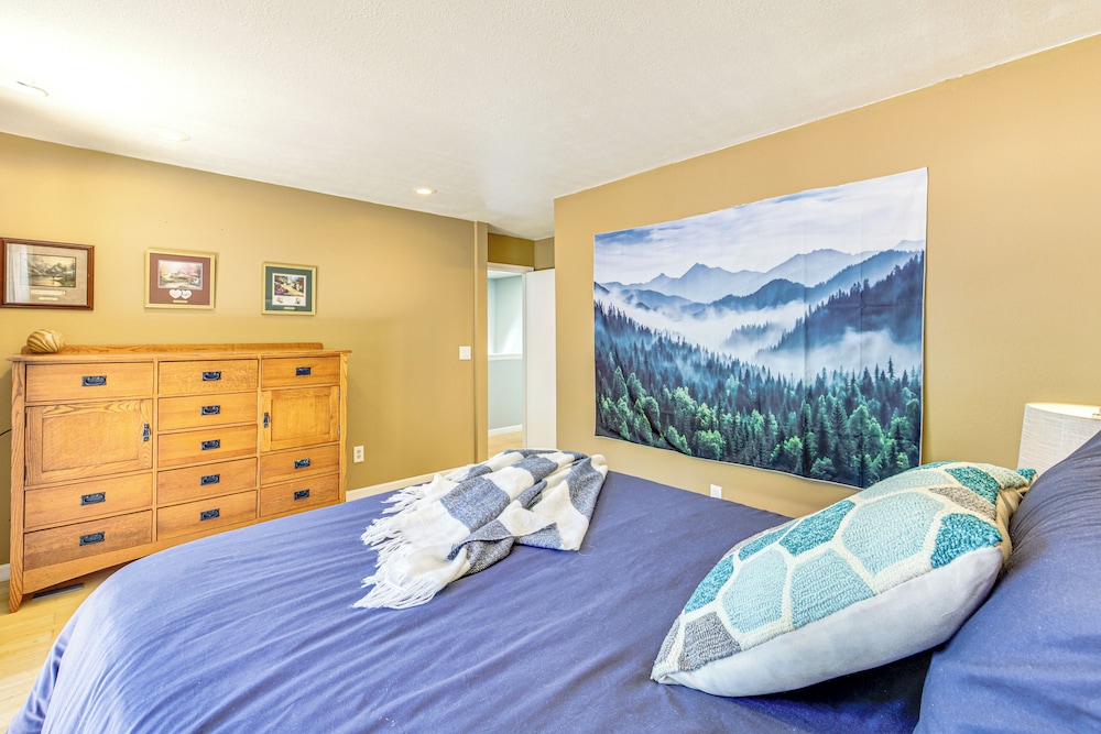 Home on > 1 Acre of Woods in Seattle Suburbs!