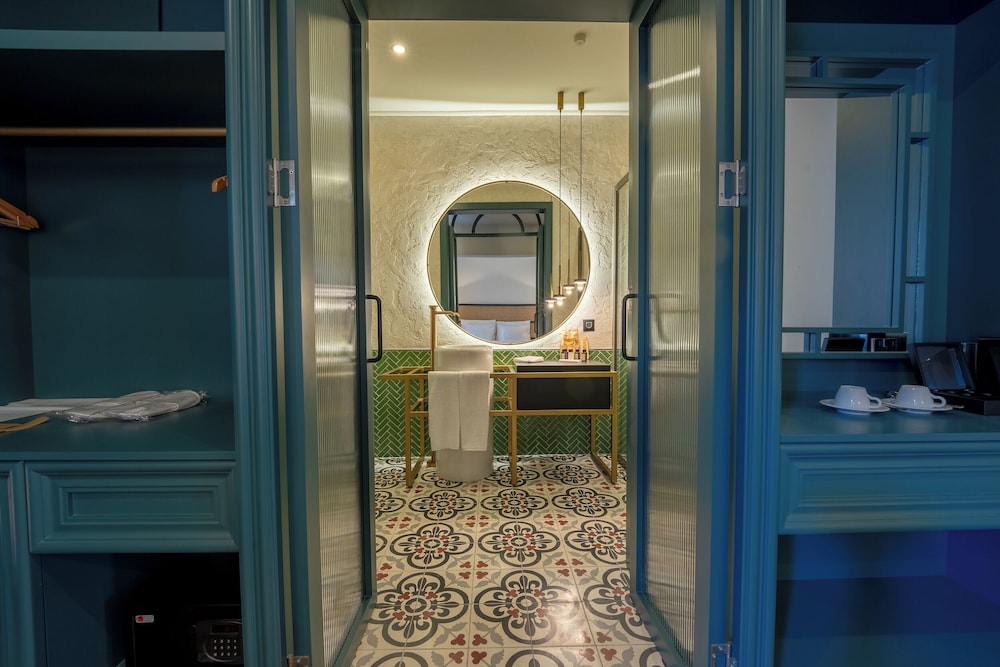 Belmondo Süitler - Image 119