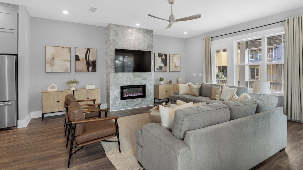 Inlet Beach Retreat With Rooftop Views, 4 Bikes + Free Attraction Tickets!