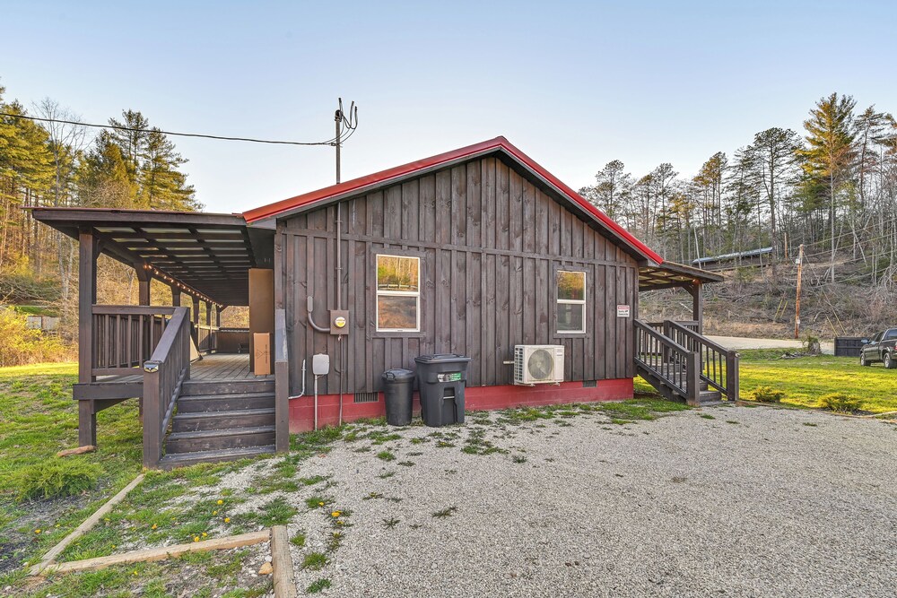 Private Hot Tub: Dog-friendly Red River Gorge Home view 5