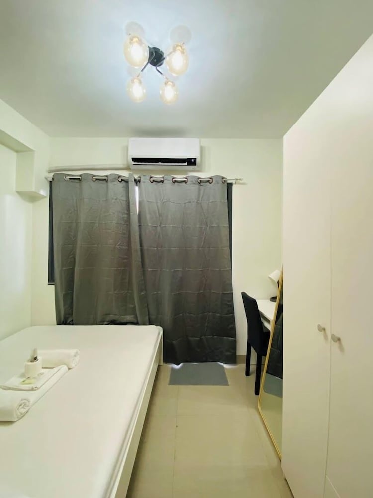 Shore 2 Tower 2 Unit 18101