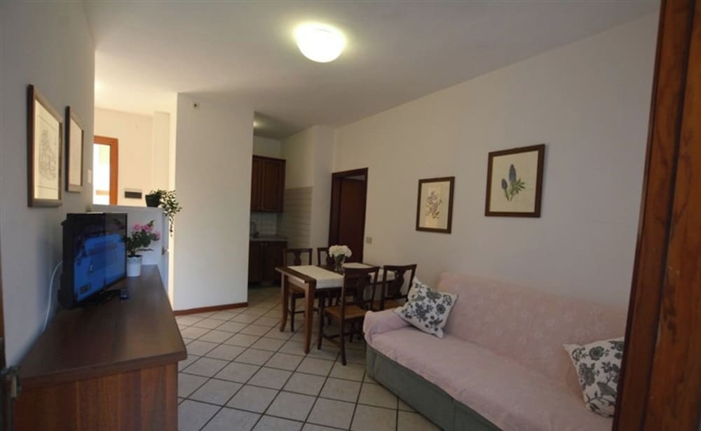 Cozy Apartment in a Quiet Area, Near the Beach of Lignano Sabbiadoro