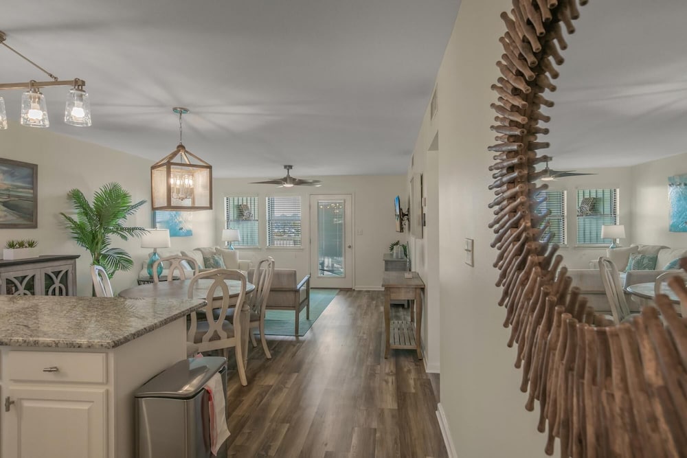 Jubilee Landing Condo in Heart of Orange Beach view 3