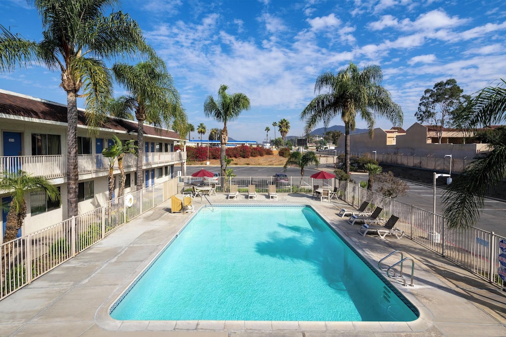 Motel 6 Riverside West - Jurupa Valley