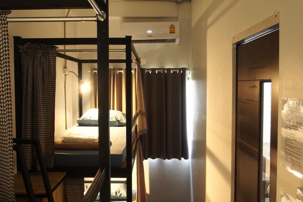 D Hub Hostel