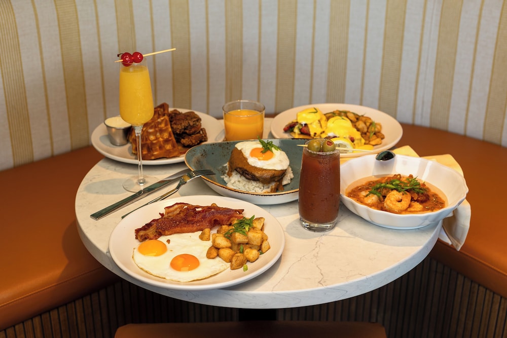 Royal Lahaina Bungalows & Spa