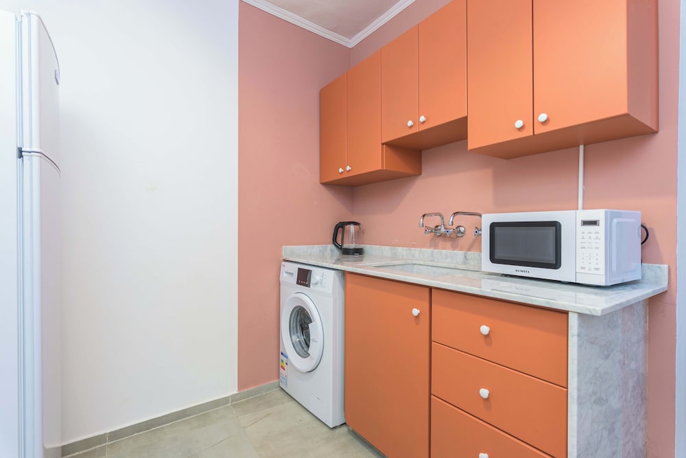 Galleria 1-Bedroom Apartment in Batroun