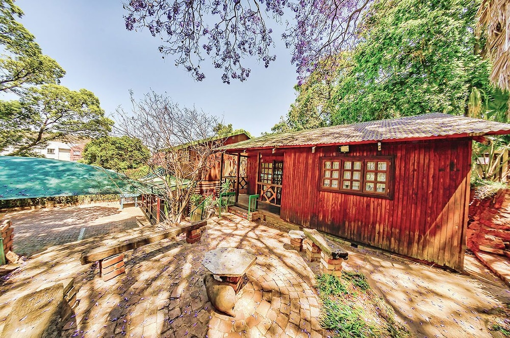 Amper Bo Guesthouse