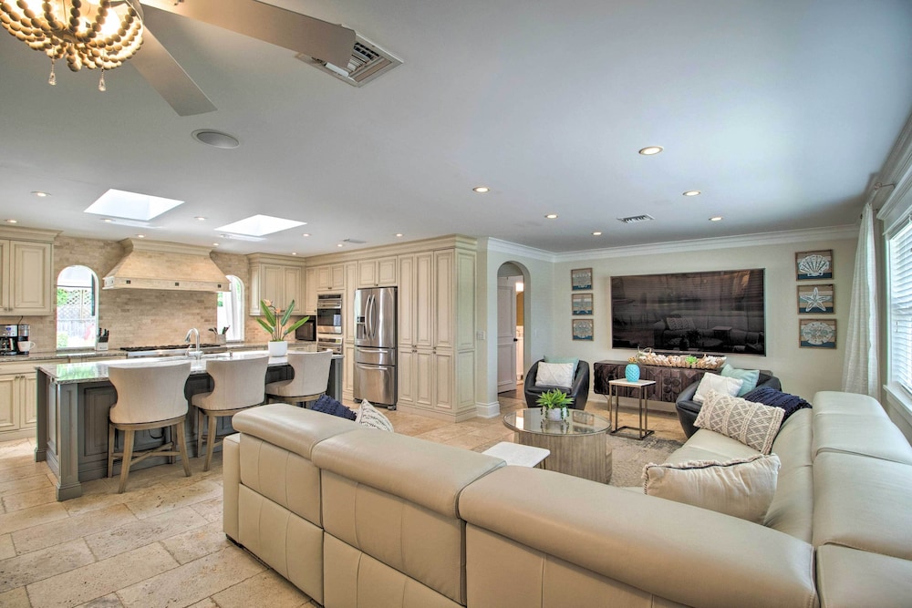 Luxury Getaway in Palm Beach Gardens! - Property Image 18