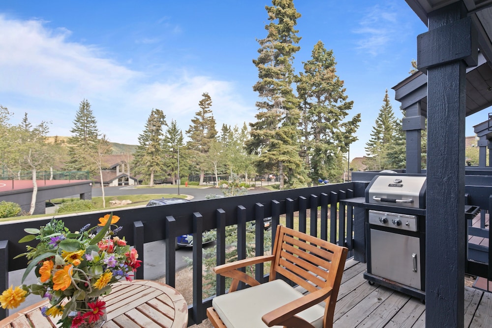 Ridgepoint - Three Bedroom with Spa #128 3 Condo