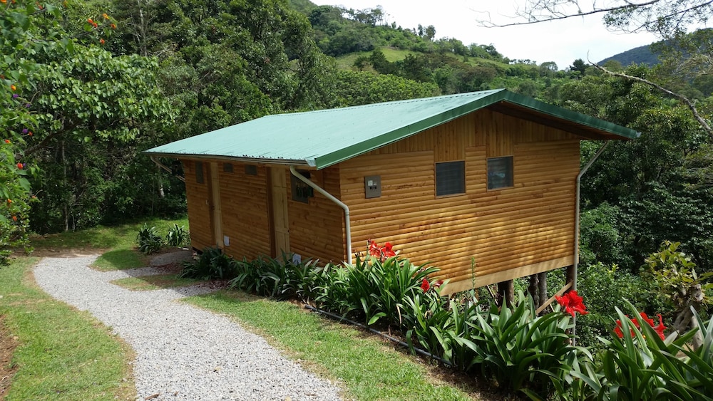 Cedrela Ecolodge