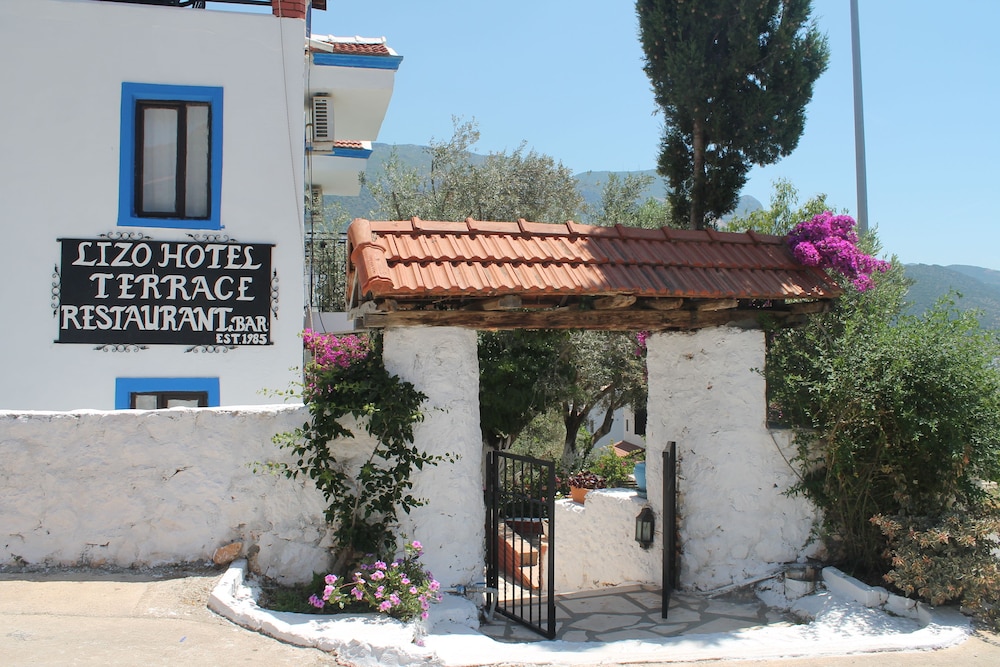 Lizo Hotel - Image 22