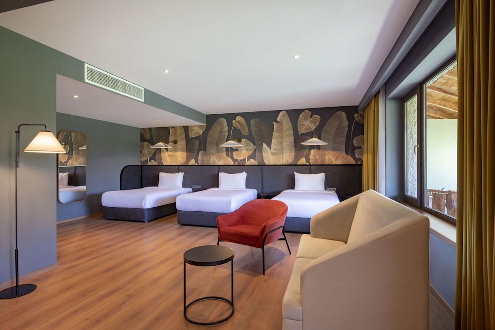 Lopota Lake Resort & Spa