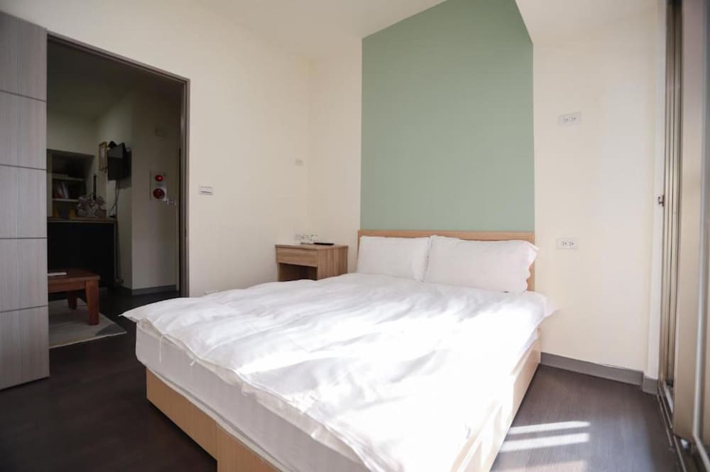 Hula Hotel - Hostel