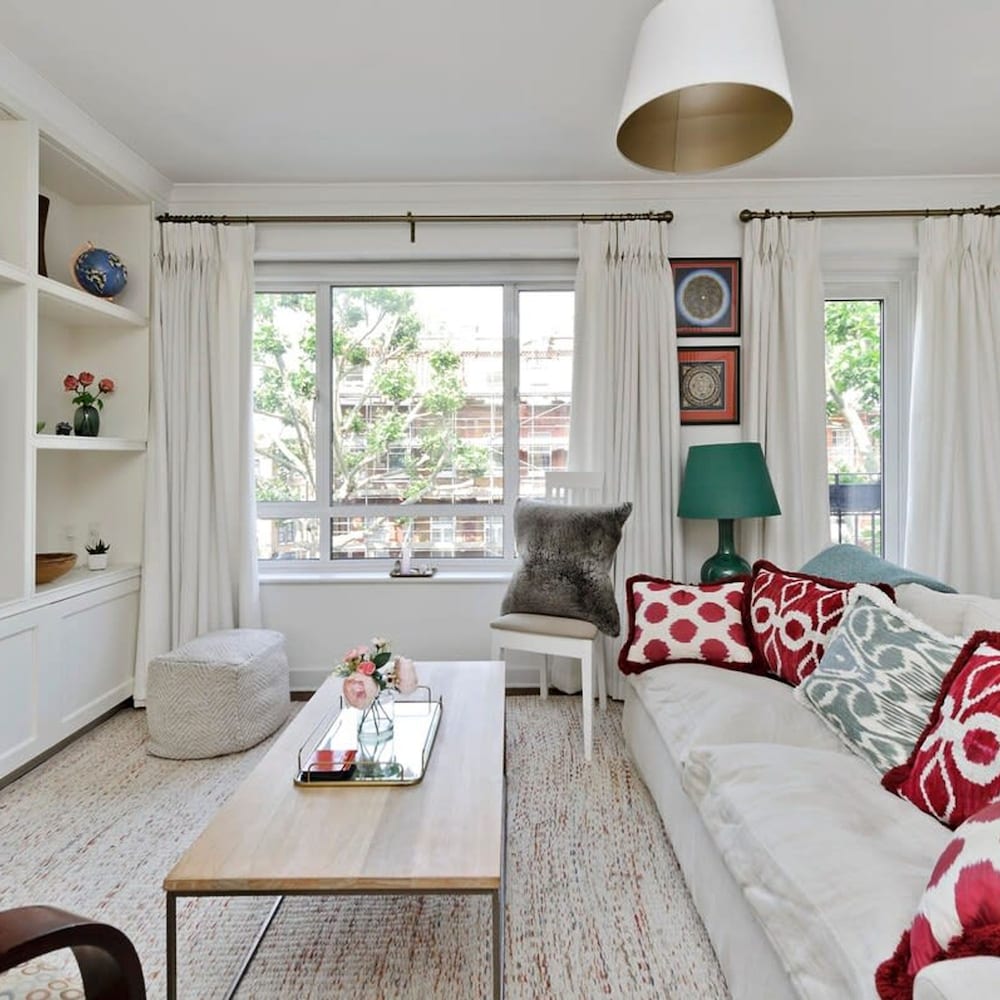 Elegant 3 bed Flat Earls Court