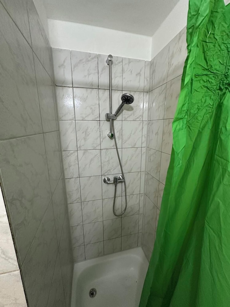 2-Rent Group Hostel Apartments HAN53
