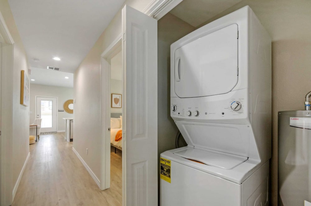 Sleeps 21, 2 Homes Private Pool, Patio Lounge w/ Fire Pit, Bar, TV, & Games