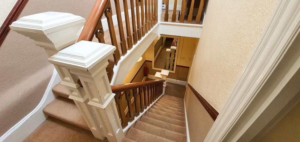 Folkestone Vacations - Chandos Premier Hotel Folkestone - Channel Tunnel - Property Image 2