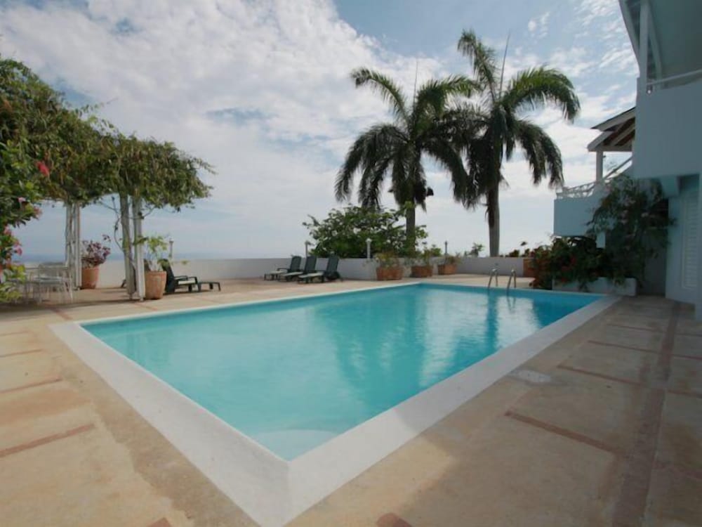 Serendipity, Montego Bay 5BR