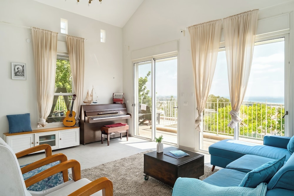Rosh HaNikra Garden Villa by Sea N' Rent
