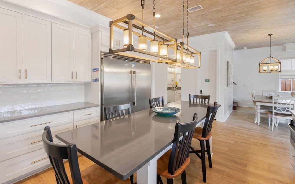 5BR Getaway w/ Private Pool, Golf Cart, 4 Bikes & 30A Convenience!