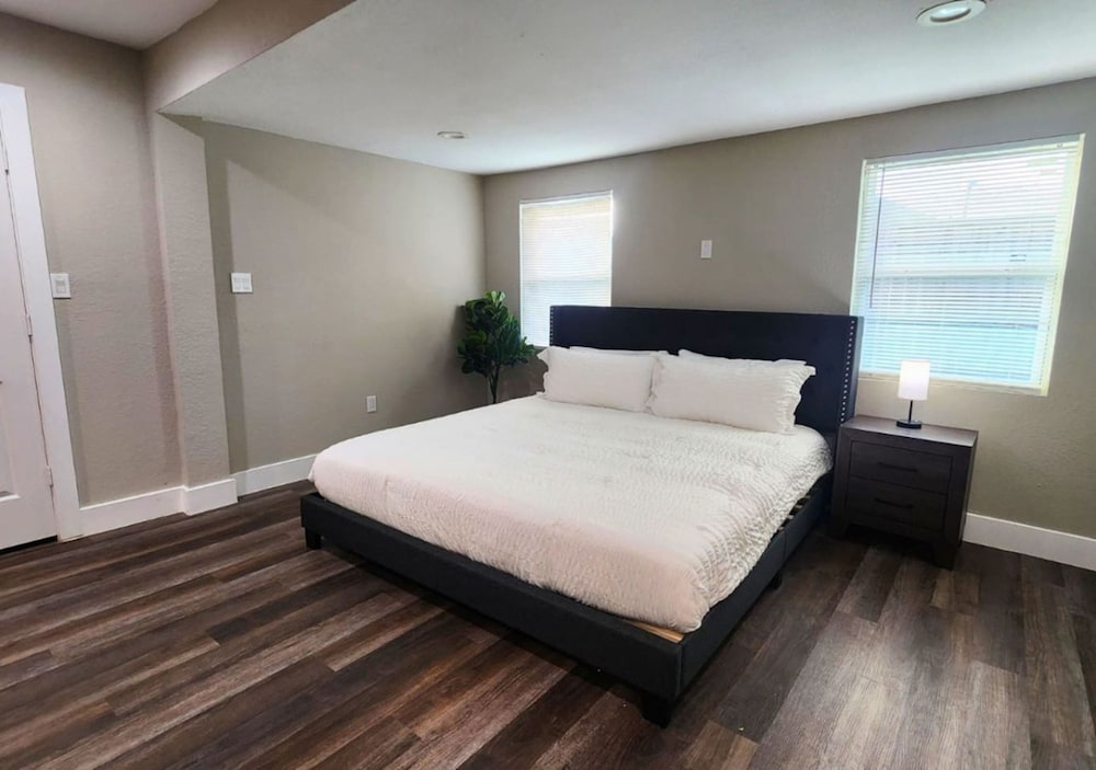 Spacious 3BR Home With Office