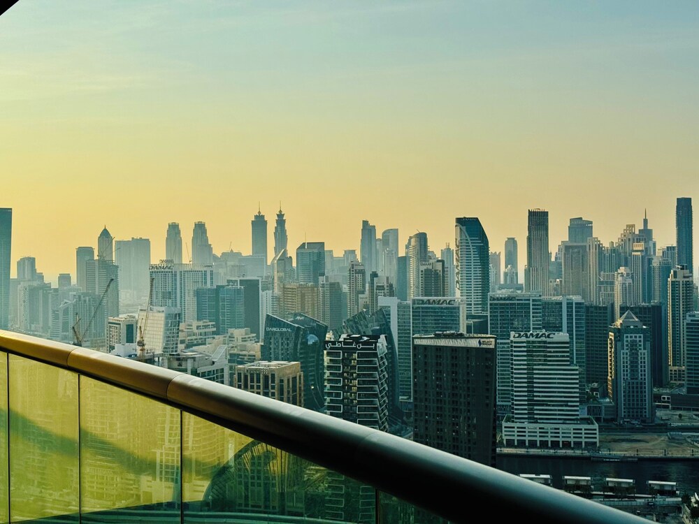 Venduras Chic 1BR at Damac Tower