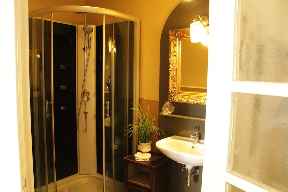 Bruges Vacations - Con Ampere Bed  Breakfast - Property Image 8