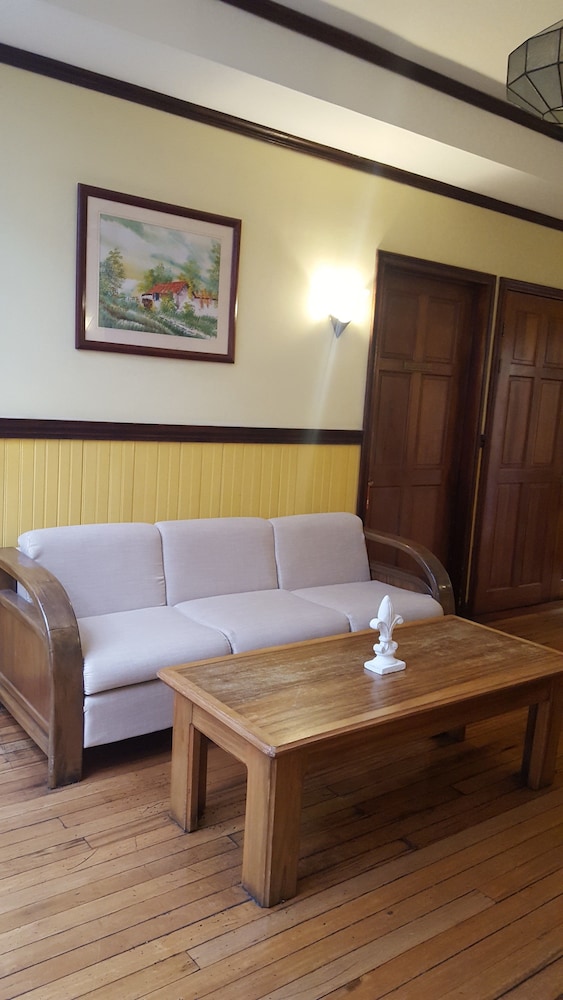 Hotel Fleur De Lys - Property Image 26