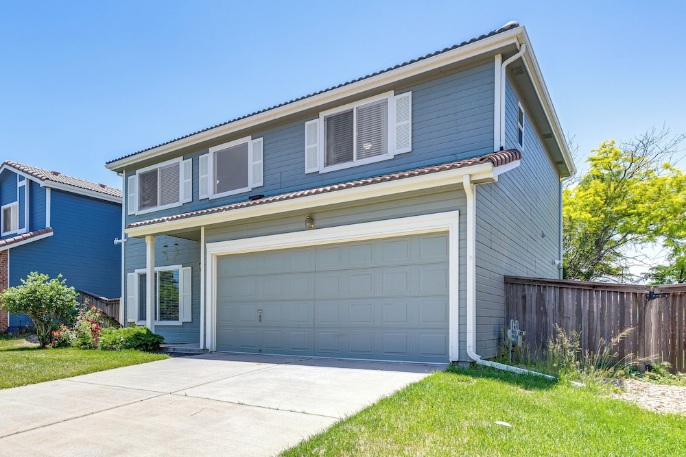 Pet-friendly Retreat w/ Fenced Yard in Denver