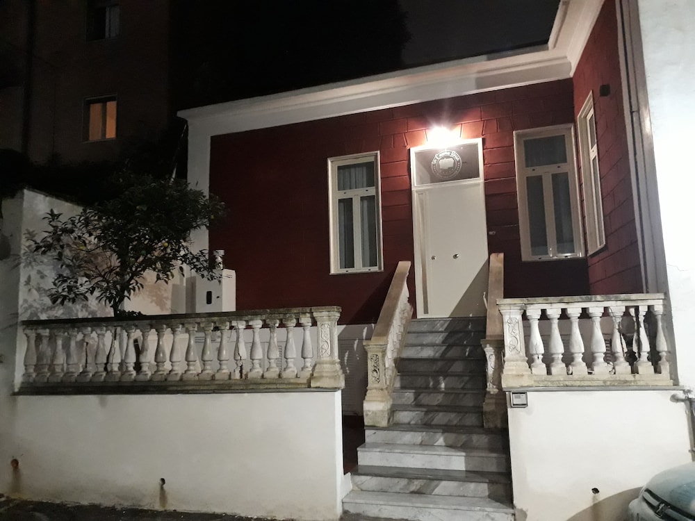 CASINA ROSSA NAPOLI