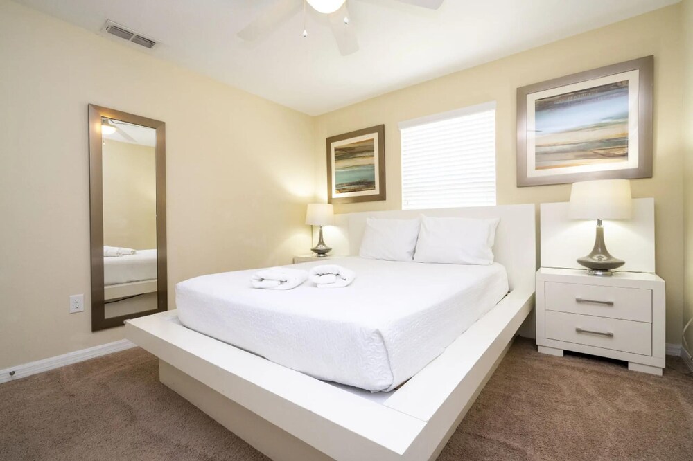 Paradise Palms Resort, Just Minutes From Disney!!!!