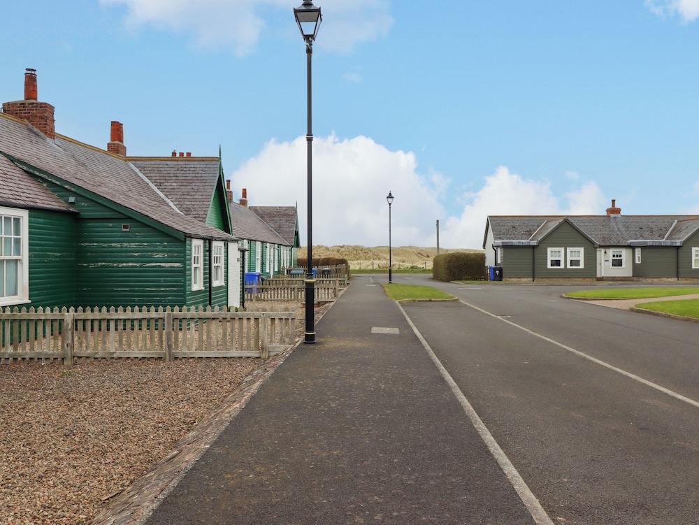 Armstrong Cottages No2