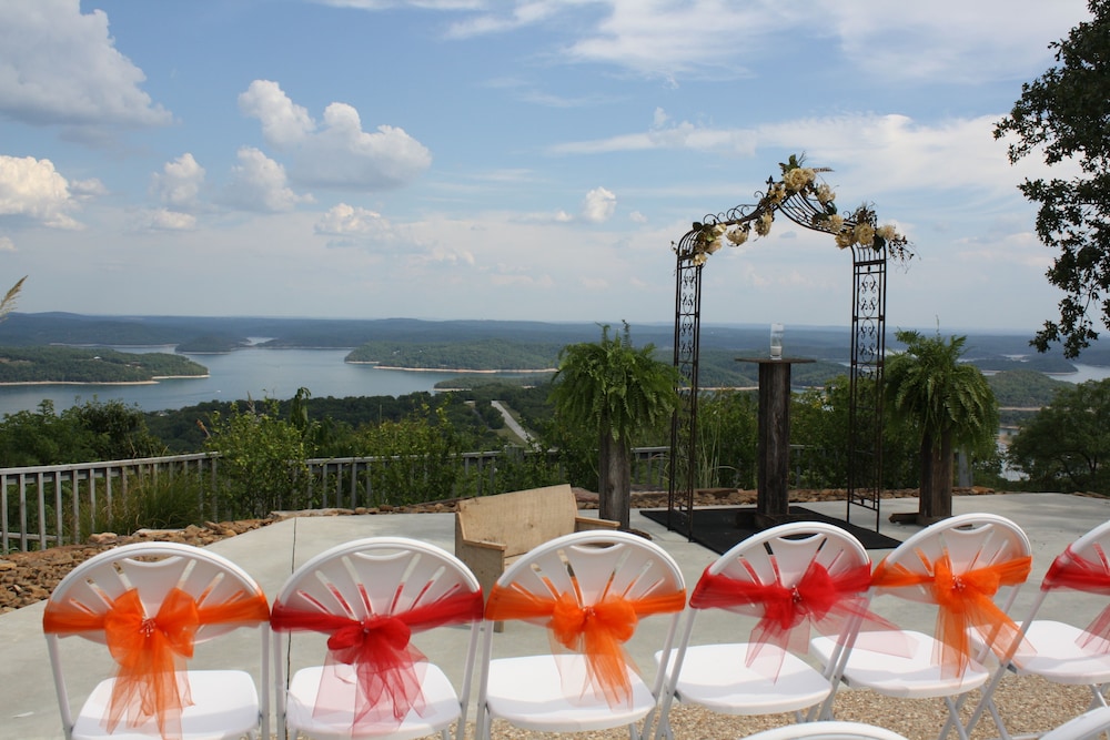 Whitney Mountain Lodge