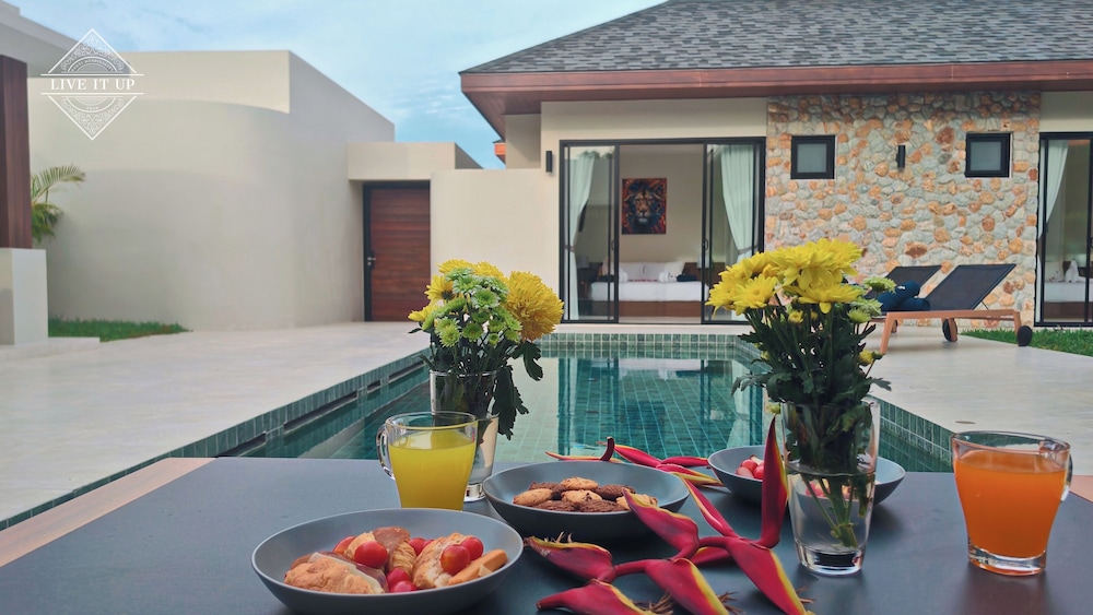 Santi Tara Villas
