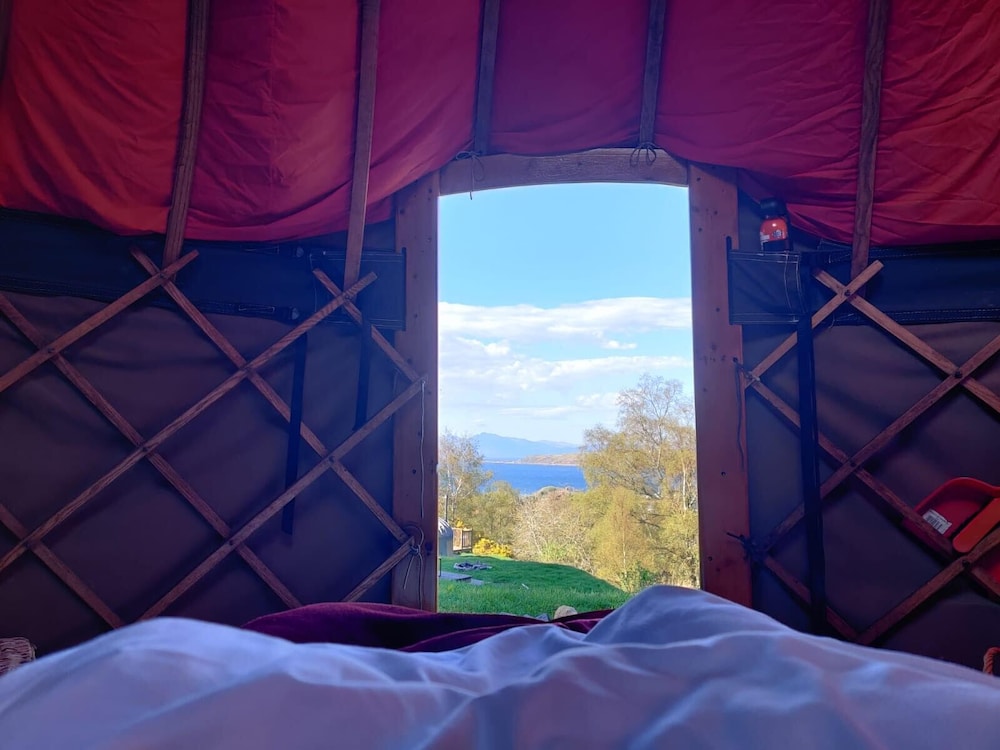 Charming Yurt in Kelburn Estate Near Largs view 4