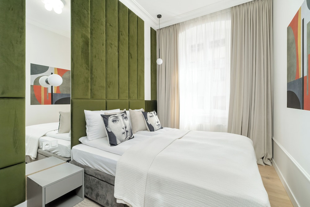 Stylish Apartment Zielona by Renters