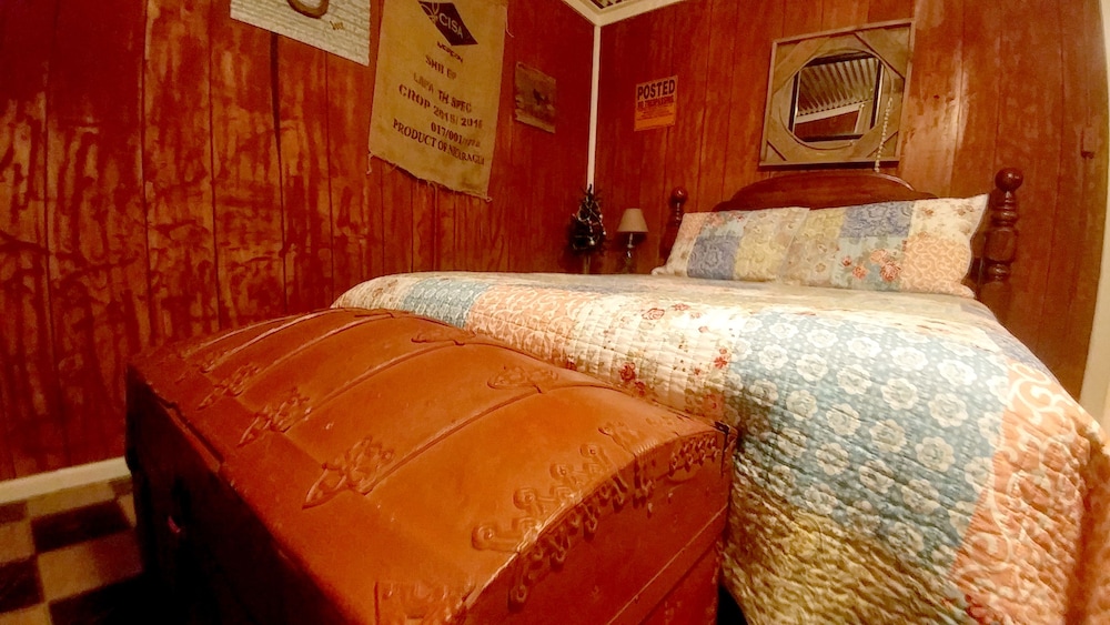 Historic Whiting Hotel Suites - Property Image 44