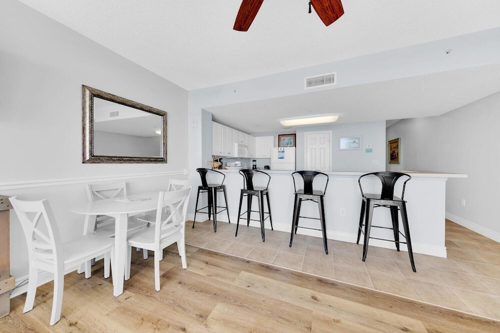 Majestic Beach Towers 1-1213