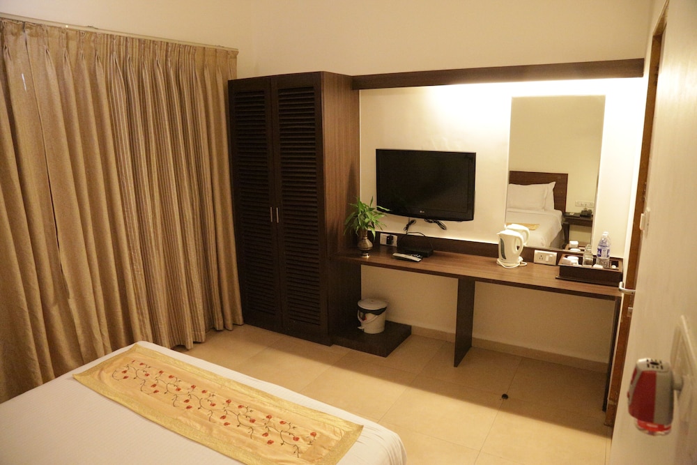 Manas Resort with Petting Zoo