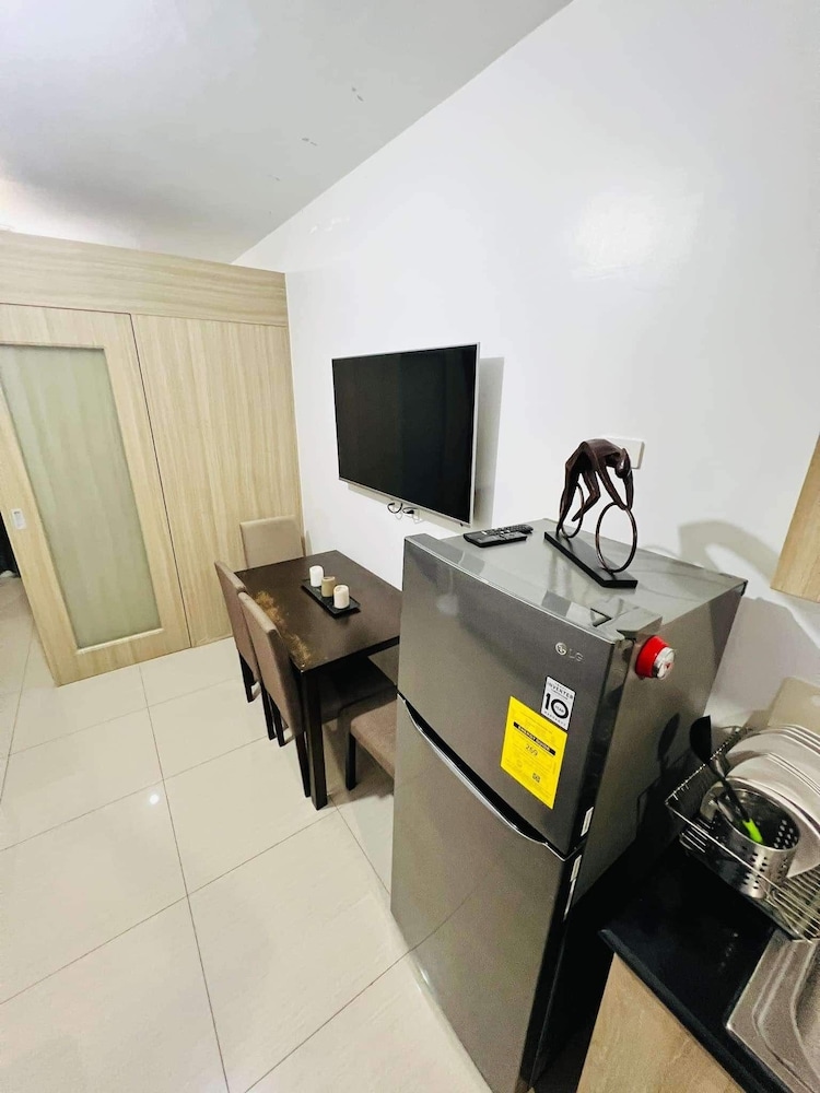 Shore 1 & 3 Residences MOA by darpm