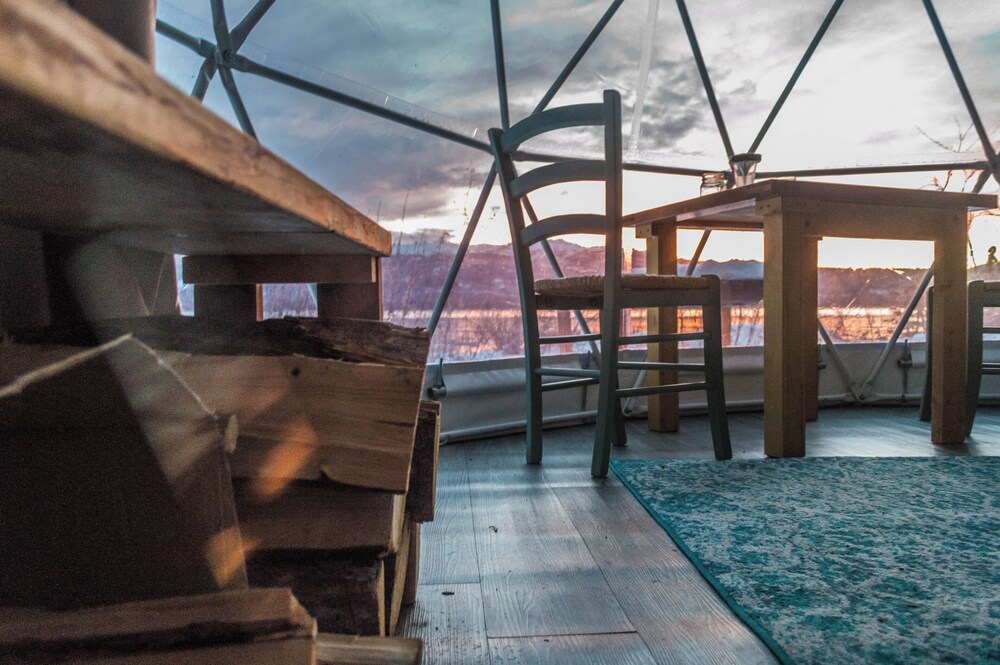 Little Atlin Lodge