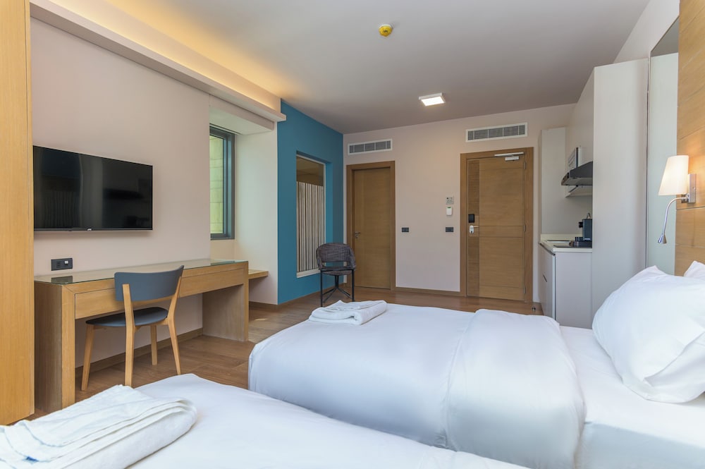 Jounieh Living - Residences by Local Host