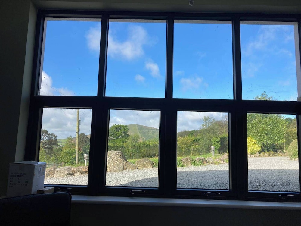 Peace Apartment With Views Near Gorey